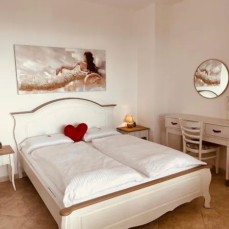 Panorama Pearl Sea View Apartament Balcic