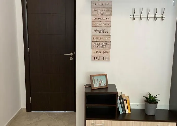 Panorama Pearl Sea View شقة بالشيك