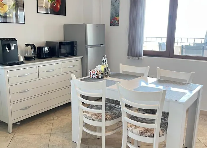 Panorama Pearl Sea View