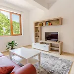 Panorama Pearl Sea View Apartment