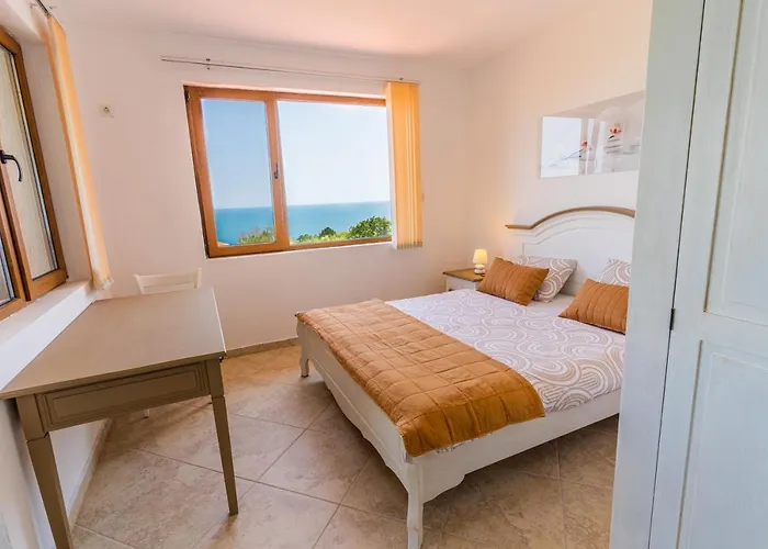 Panorama Pearl Sea View Apartment