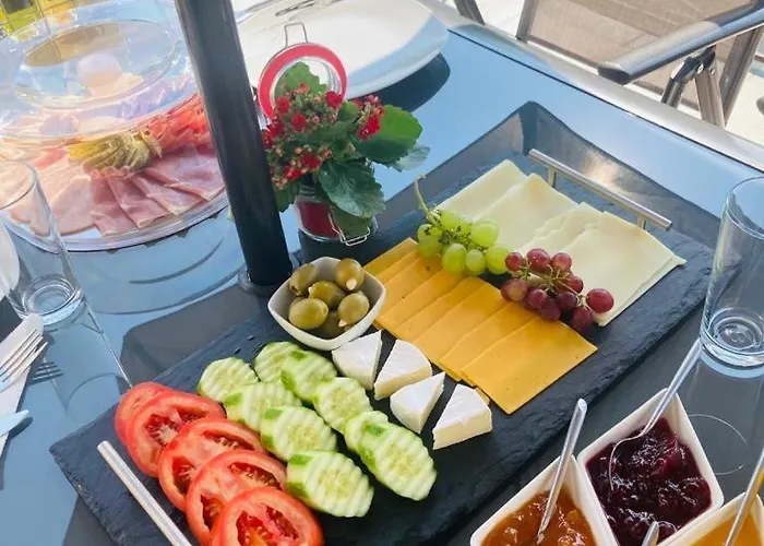 Panorama Pearl Sea View Apartment